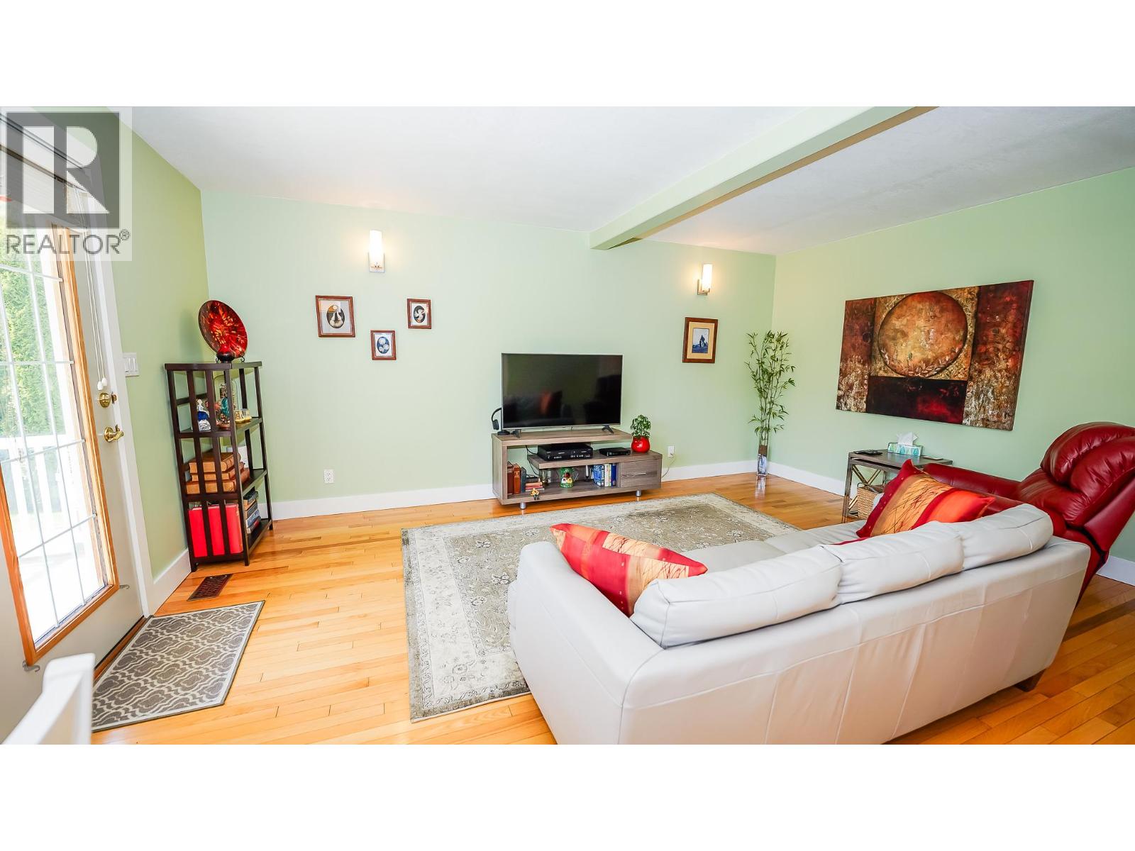 813 Eighth Street E, Revelstoke, British Columbia  V0E 2S0 - Photo 6 - 10386857
