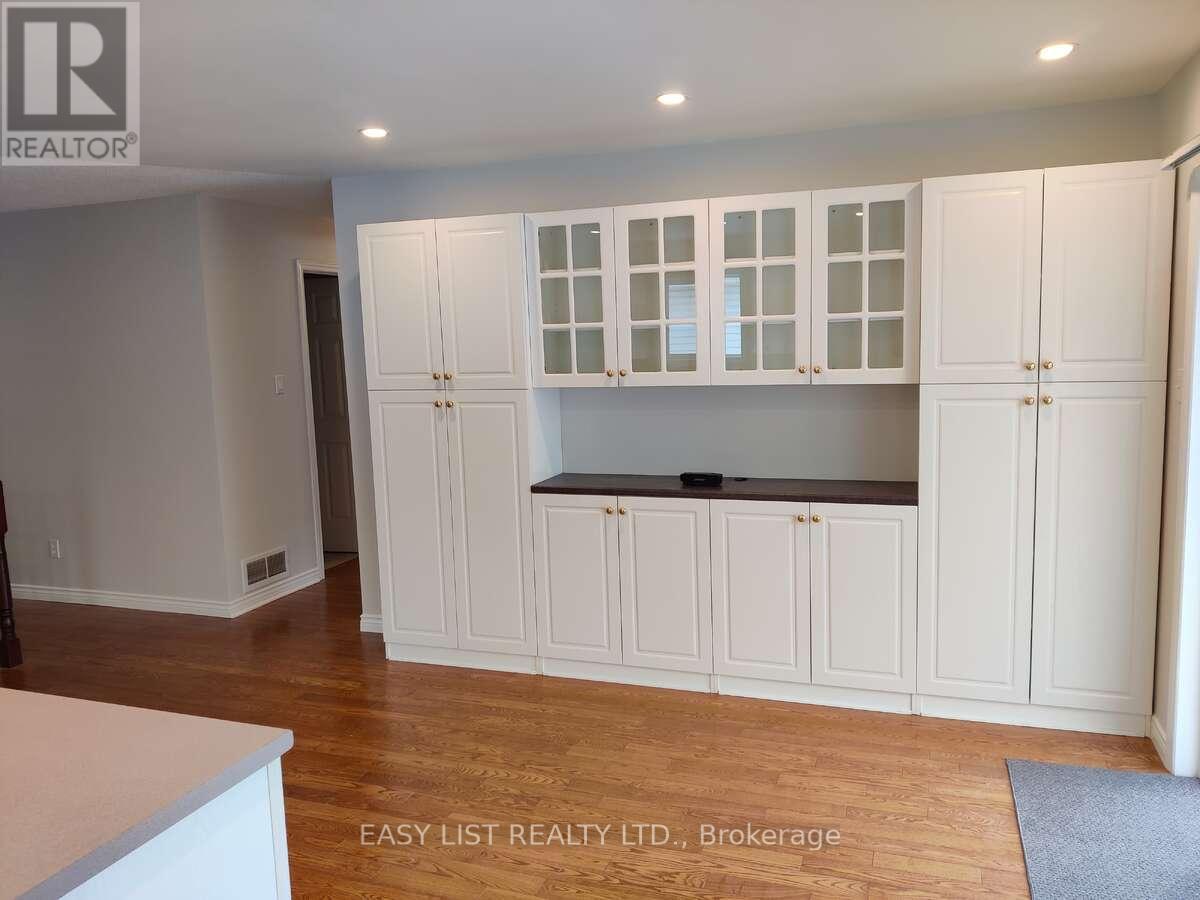 16 Fairview Crescent, Arnprior, Ontario  K7S 3V7 - Photo 5 - X12930862