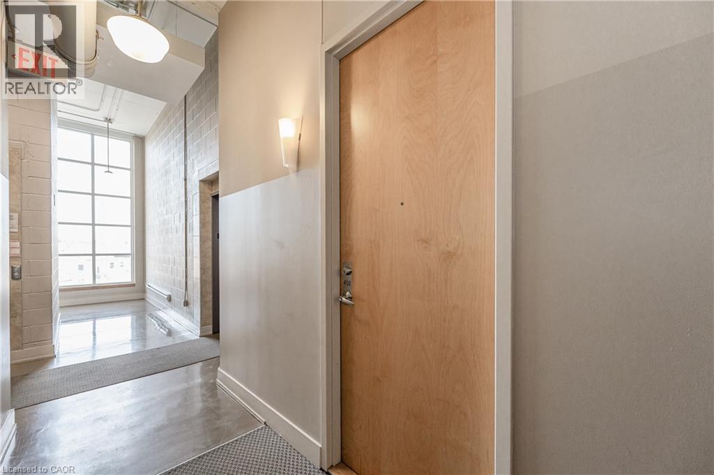 404 W King Street Unit# 402, Kitchener, Ontario  N2G 2L5 - Photo 3 - 40827969