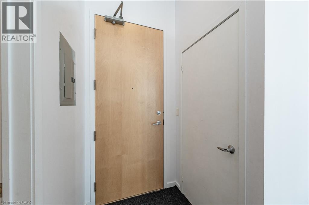 404 W King Street Unit# 402, Kitchener, Ontario  N2G 2L5 - Photo 4 - 40827969