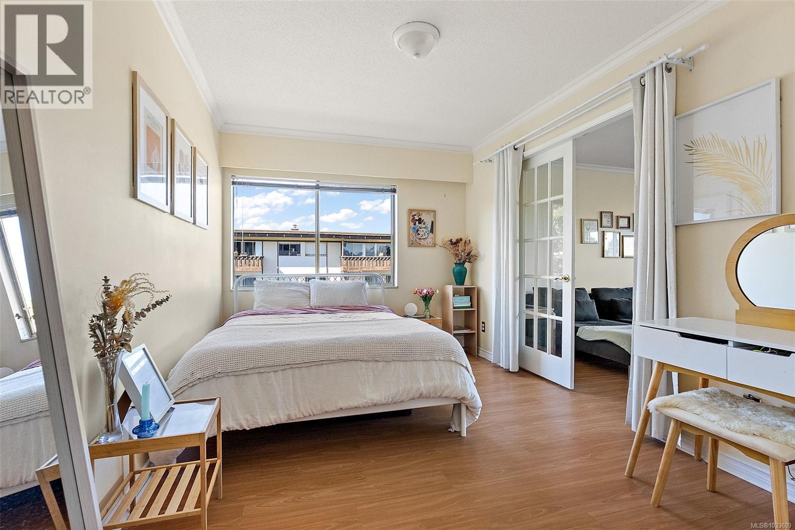 309 964 Heywood Ave, Victoria, British Columbia  V8V 2Y5 - Photo 8 - 1033609