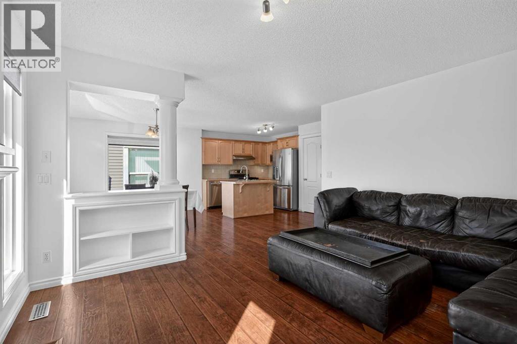 268 Westmount Crescent, Okotoks, Alberta  T1S 2J1 - Photo 11 - A2306094