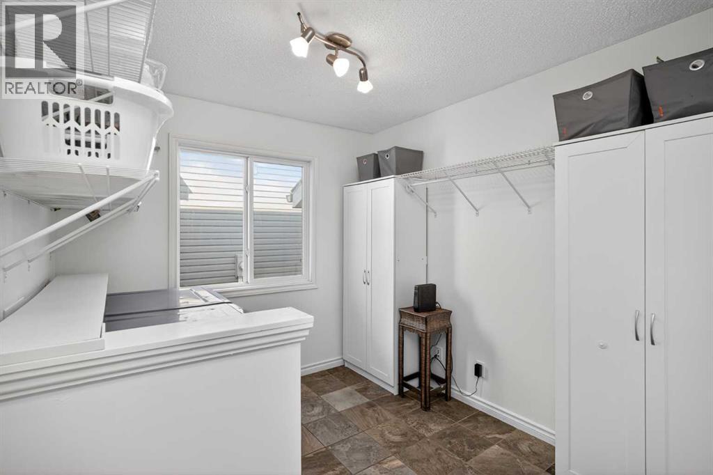 268 Westmount Crescent, Okotoks, Alberta  T1S 2J1 - Photo 26 - A2306094