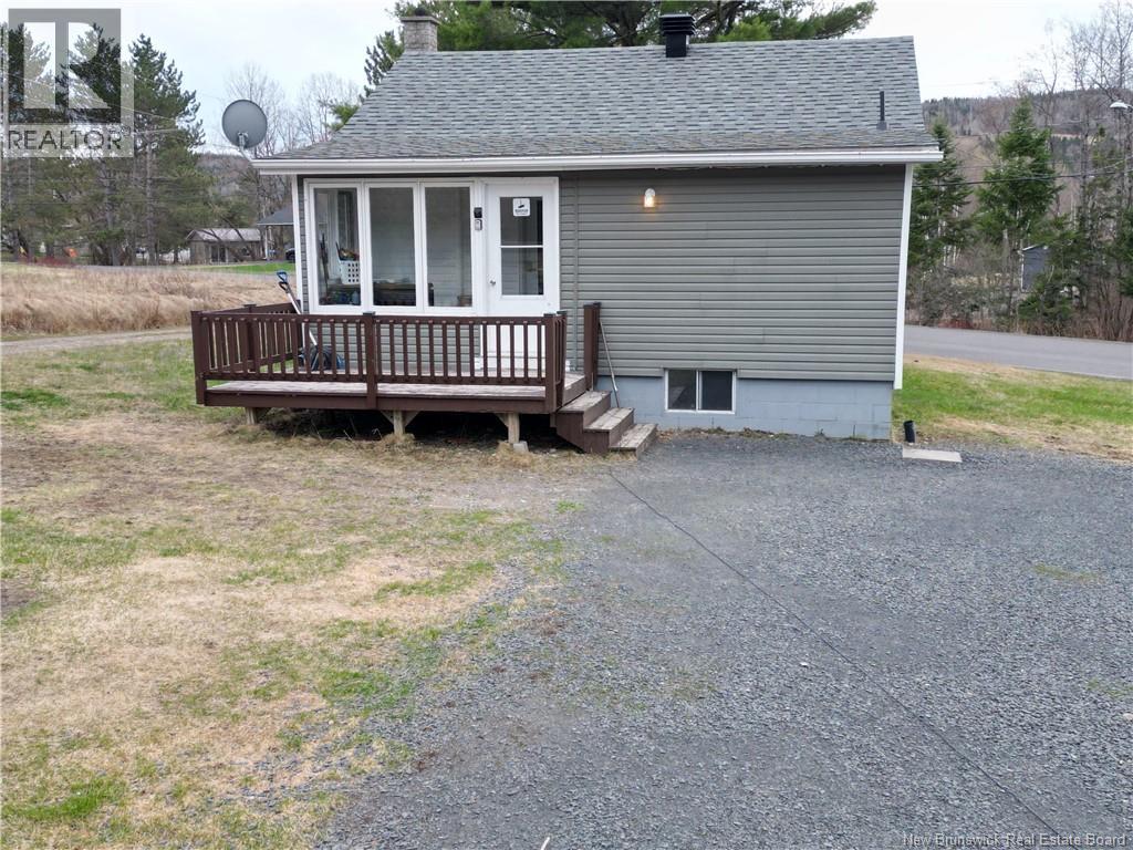35 Titus Road, Edmundston, New Brunswick  E3V 5B4 - Photo 4 - NB137212