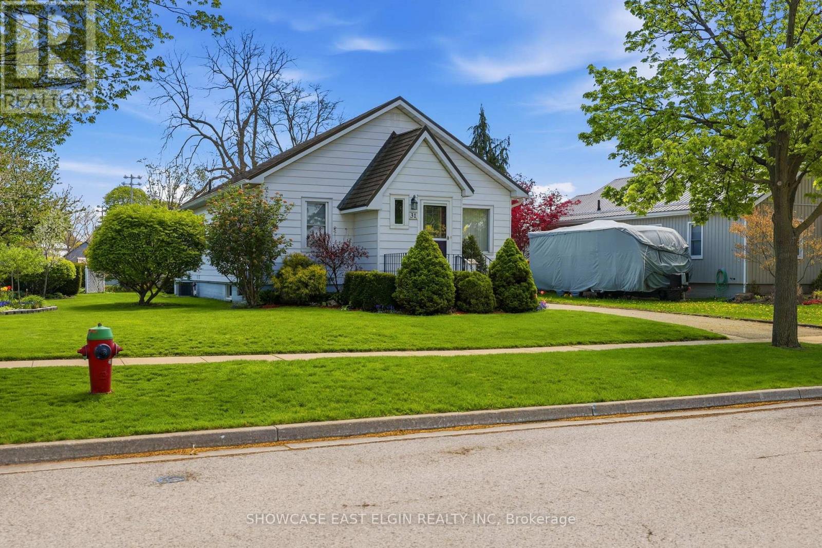 31 Park Street, Aylmer, Ontario  N5H 2P2 - Photo 1 - X13109812