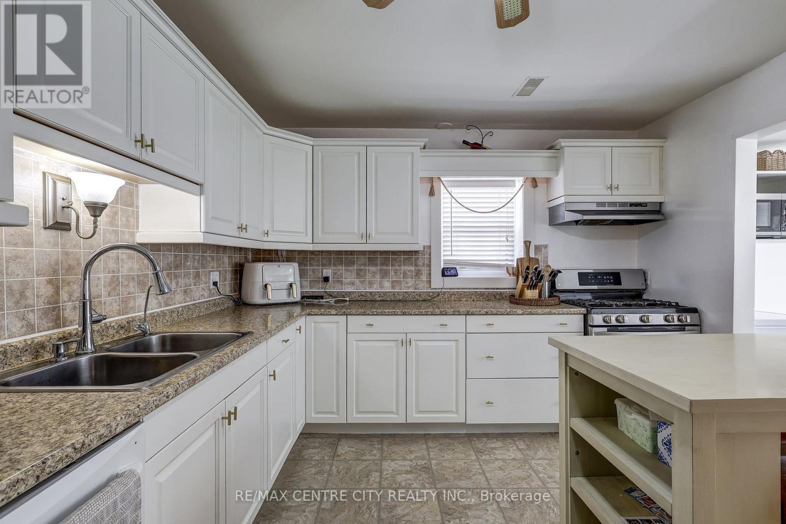 6627 Springfield Road, Malahide, Ontario  N5H 2R5 - Photo 9 - X13109972