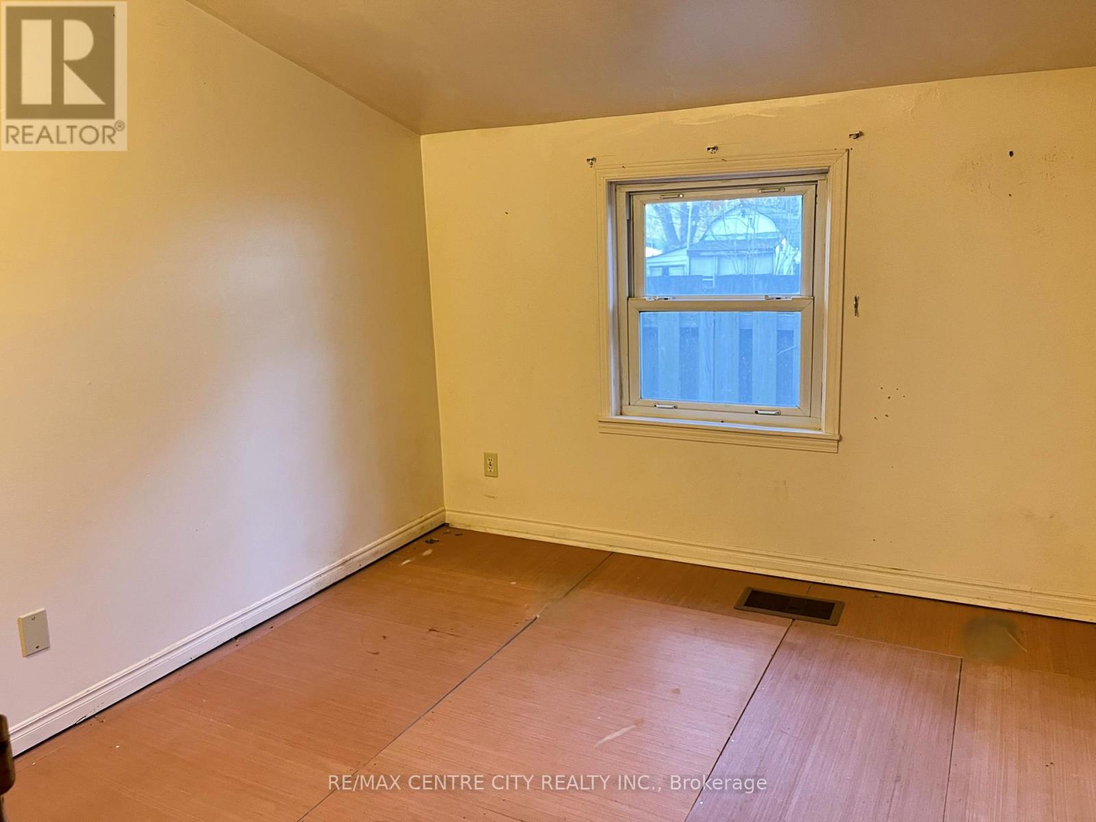 121 Barker Street, London East, Ontario  N5Y 1X9 - Photo 8 - X13110034