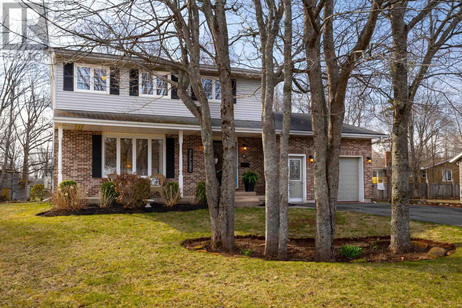 8 Macmillan Crescent, Sherwood, Prince Edward Island  C1A 8G2 - Photo 2 - 202610371
