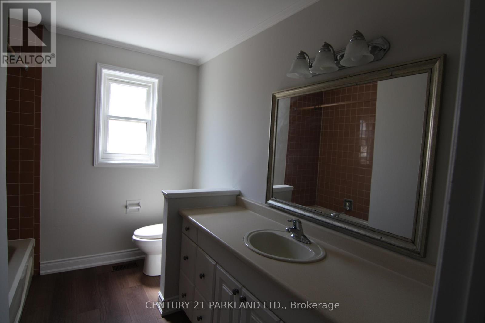 797 Lochness Crescent, Oshawa, Ontario  L1J 7R2 - Photo 18 - E13079714