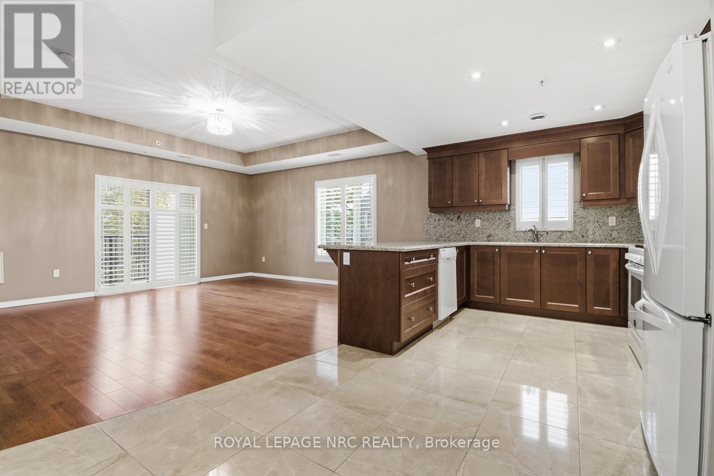 203 - 16 Sullivan Avenue, Thorold, Ontario  L2V 2Y2 - Photo 3 - X13109800