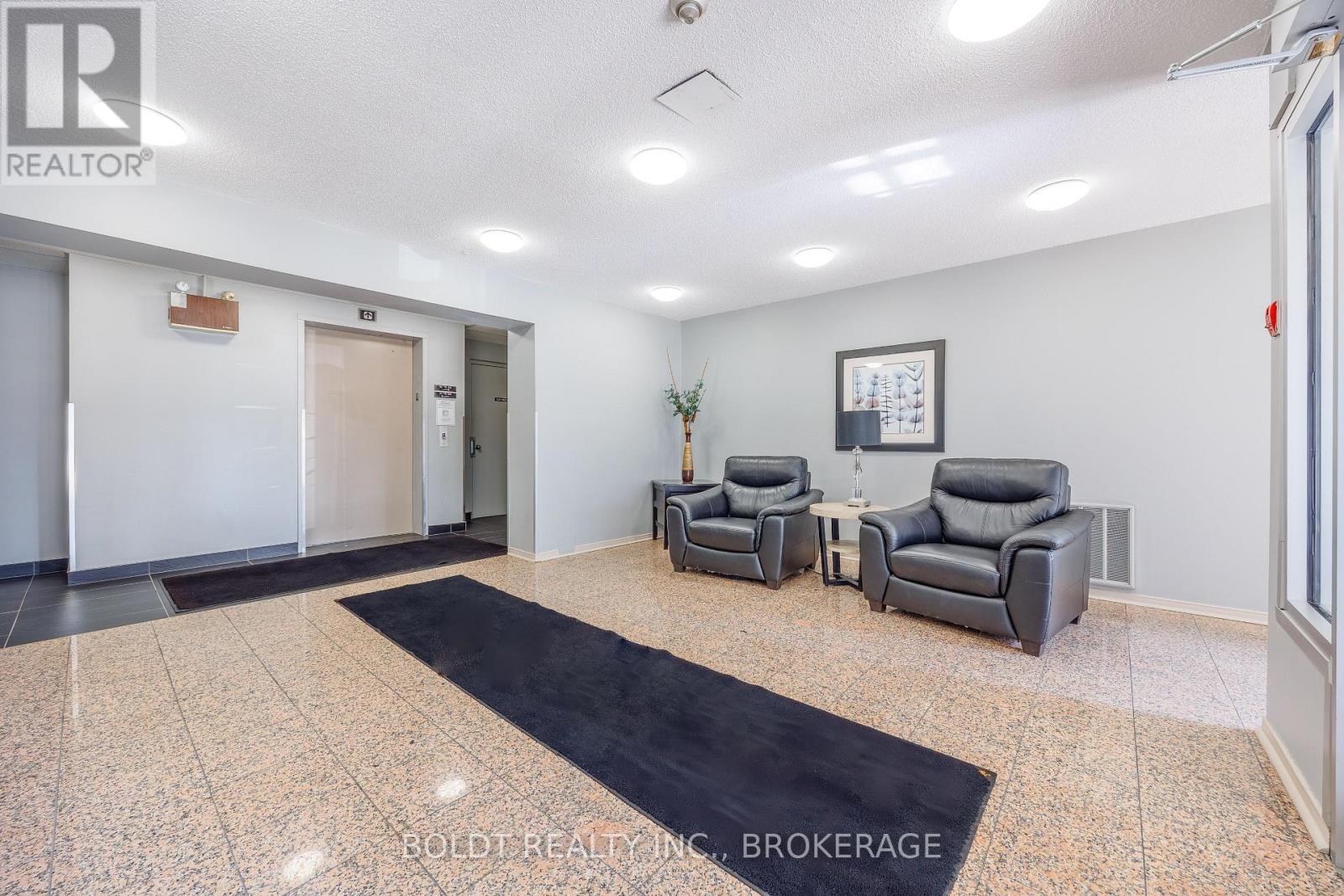 313 - 78 Roehampton Avenue, St. Catharines, Ontario  L2M 7W9 - Photo 3 - X13109894