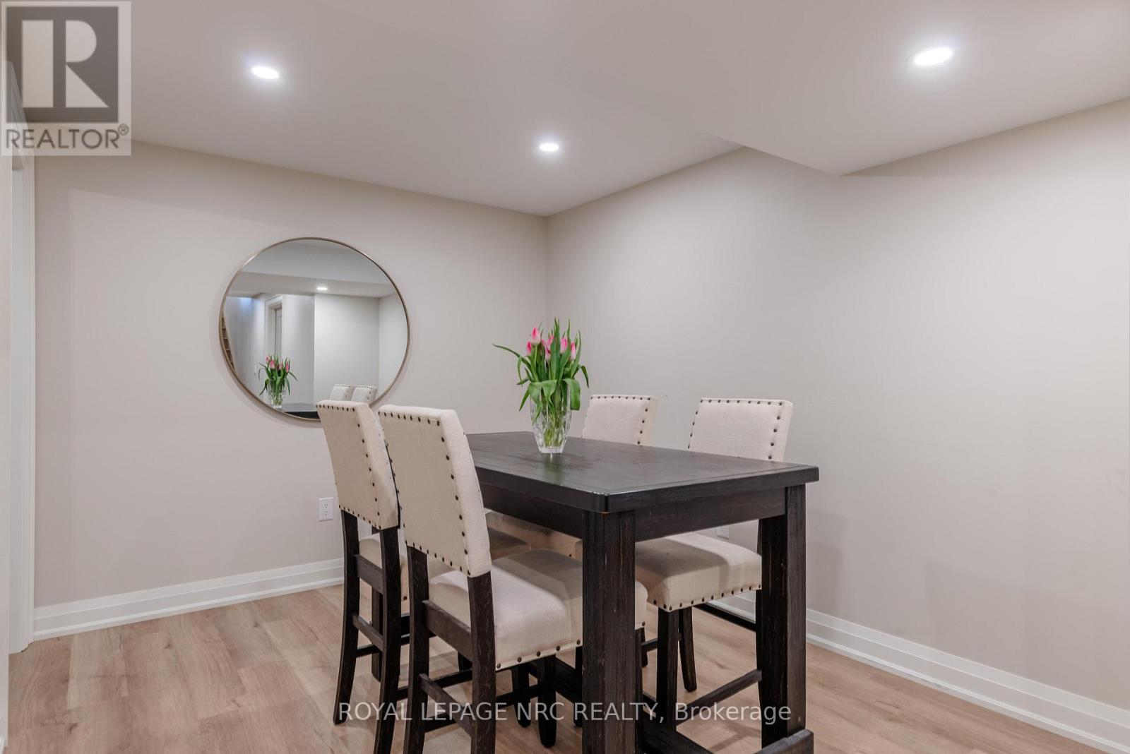 16 Swan Ave Avenue, Pelham, Ontario  L3B 5N5 - Photo 32 - X13110048