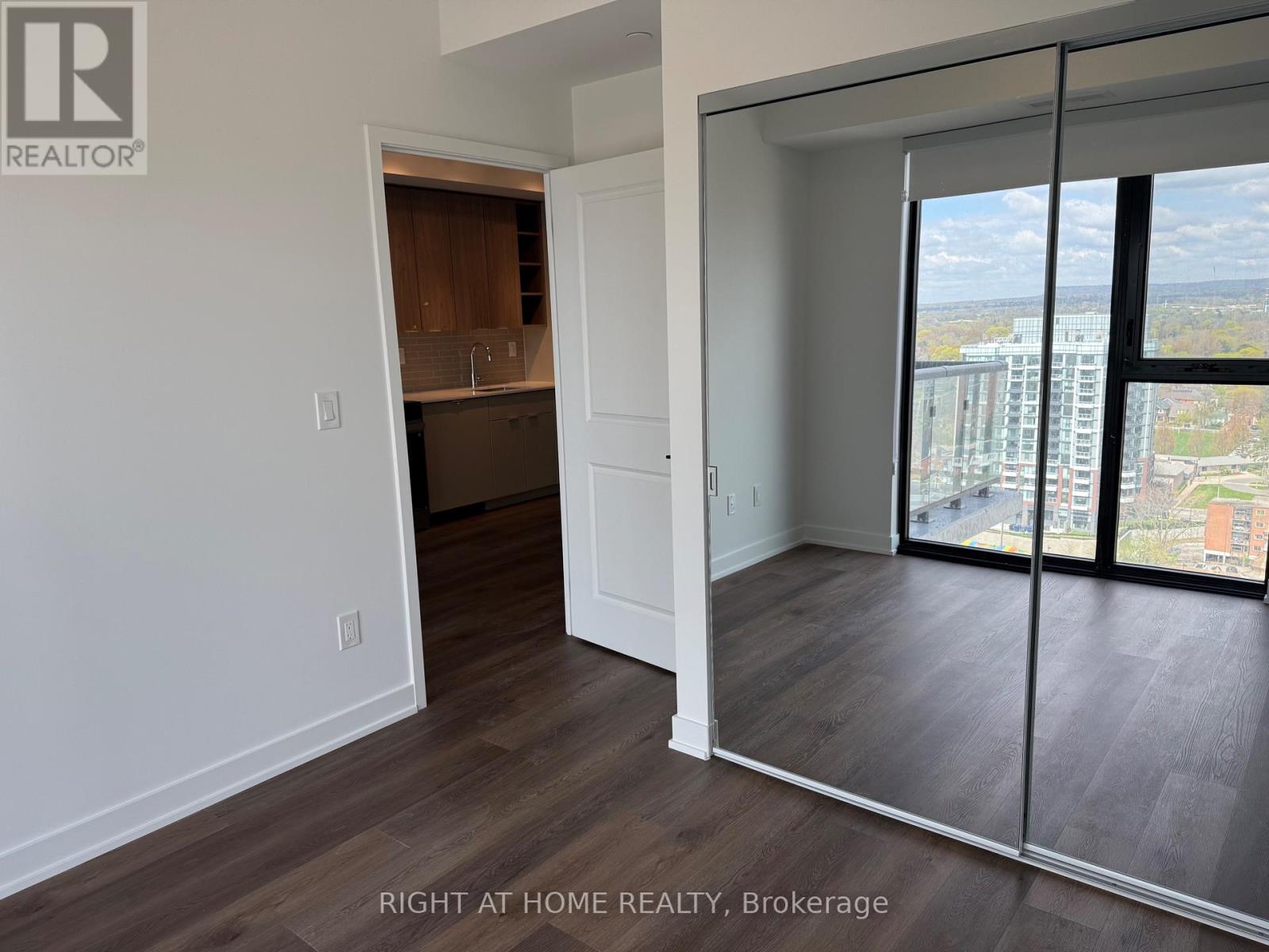 1710 - 2075 Lakeshore Road, Burlington, Ontario  L7R 0H3 - Photo 12 - W13093528