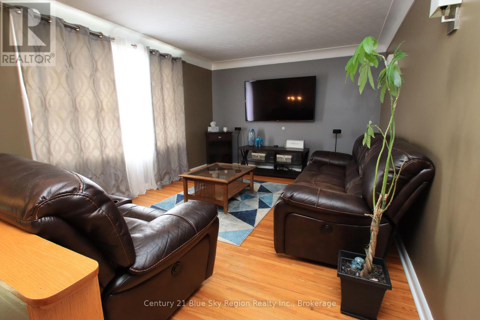 127 Bennett Street, North Bay, Ontario  P1B 8X5 - Photo 8 - X13109866