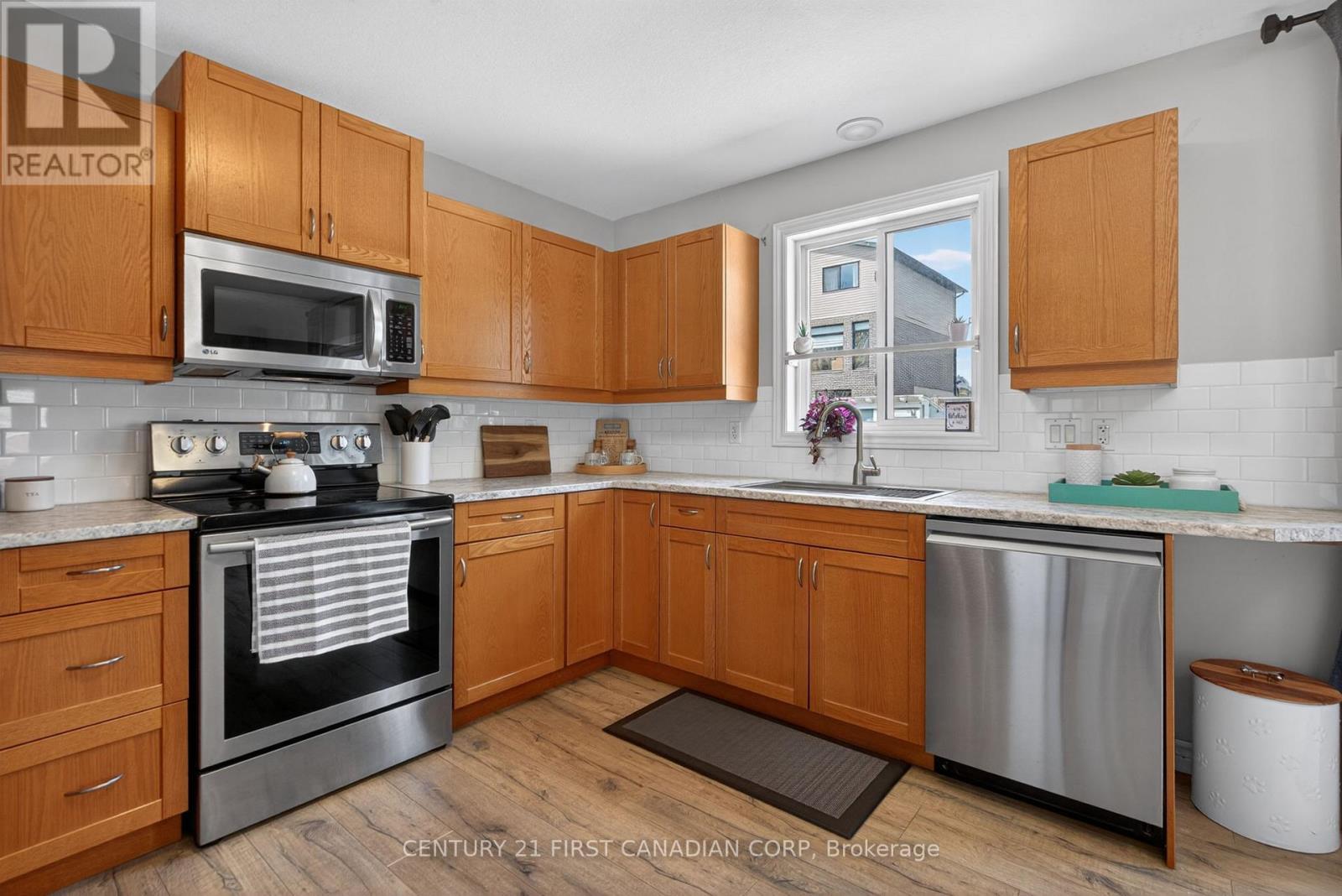285 Thorne Drive, Strathroy-Caradoc, Ontario  N7G 4C9 - Photo 7 - X13109734