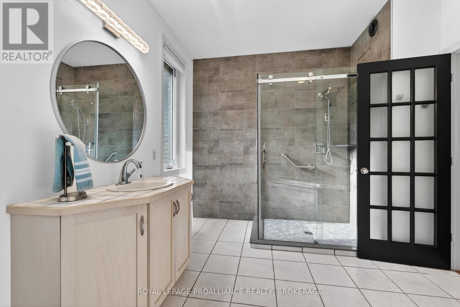 4194c Hiawatha Lane, Frontenac, Ontario  K0H 1H0 - Photo 15 - X13109834