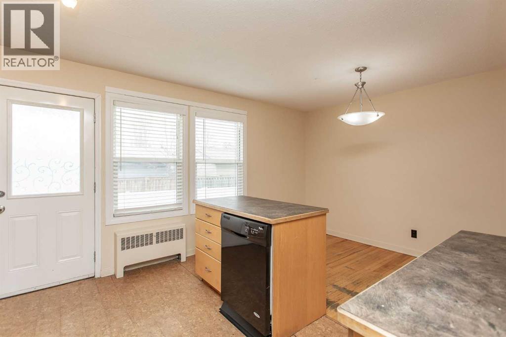 5 Poplar Crescent, Springbrook, Alberta  T4S 1V3 - Photo 7 - A2303841