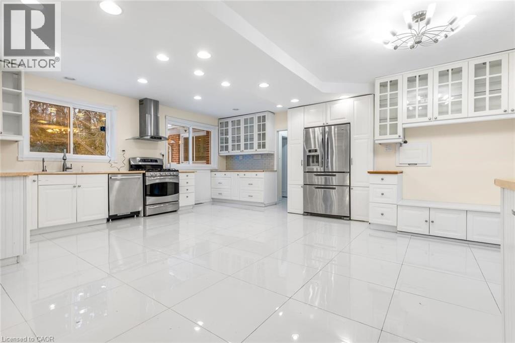 145 Wolfdale Avenue, Oakville, Ontario  L6L 4R9 - Photo 5 - 40804838