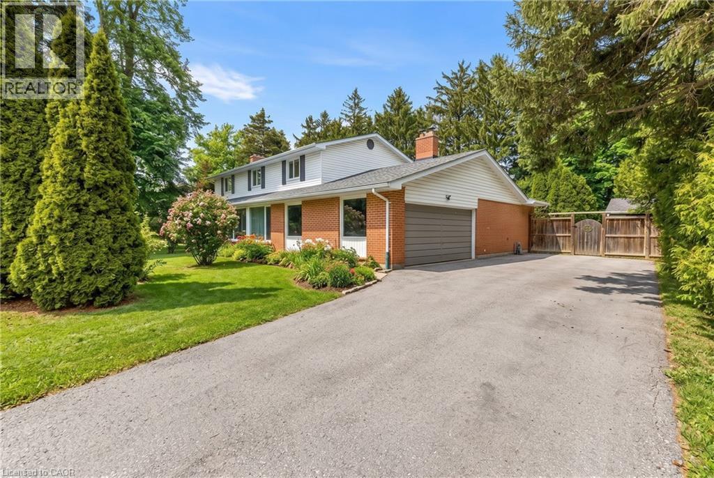 145 WOLFDALE Avenue, Oakville, Ontario