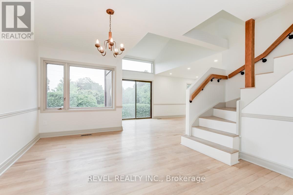 5 Sandhurst Court, Ottawa, Ontario  K1V 9W9 - Photo 4 - X13109852