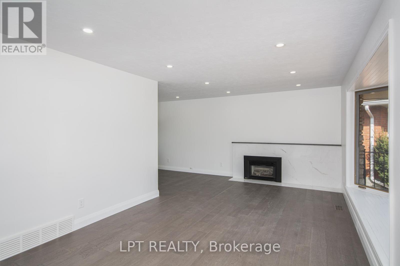 2317 Elmira Drive, Ottawa, Ontario  K2C 1H3 - Photo 3 - X13110026