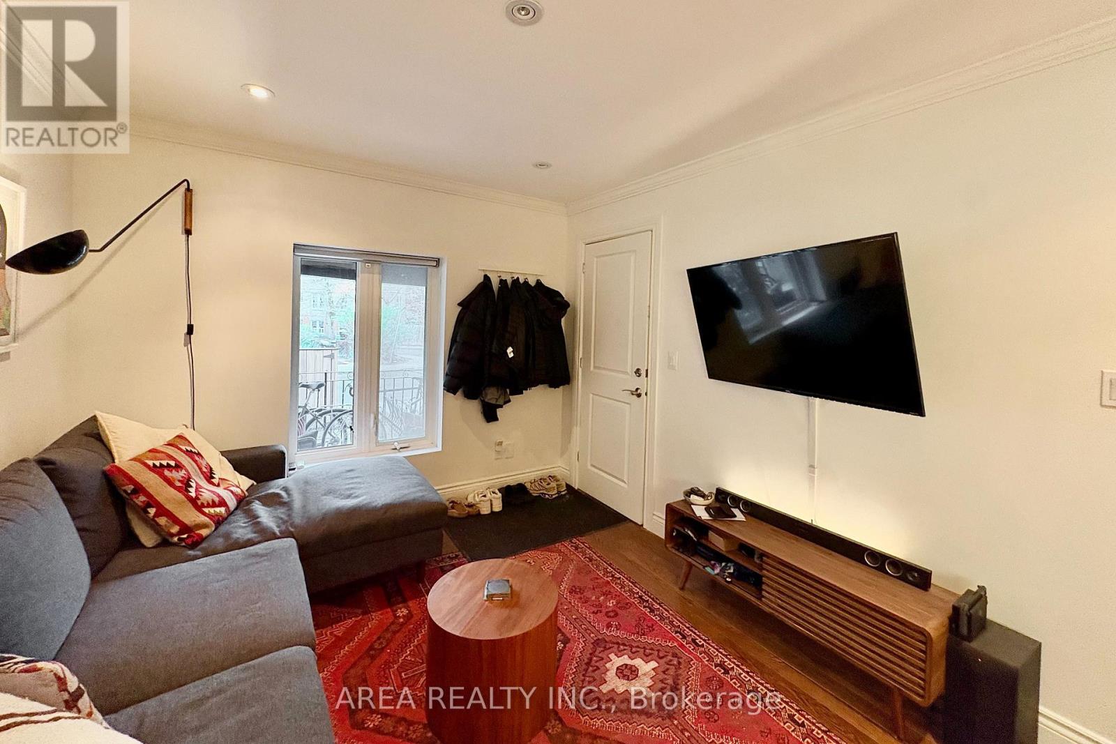 476 Crawford Street, Toronto, Ontario  M6G 3J8 - Photo 2 - C13109732