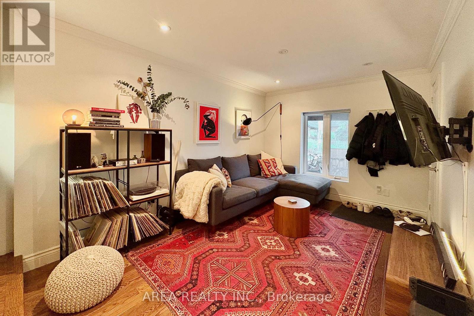 476 Crawford Street, Toronto, Ontario  M6G 3J8 - Photo 3 - C13109732