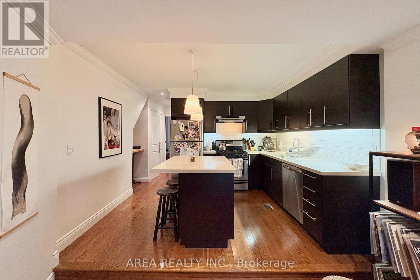 476 Crawford Street, Toronto, Ontario  M6G 3J8 - Photo 4 - C13109732