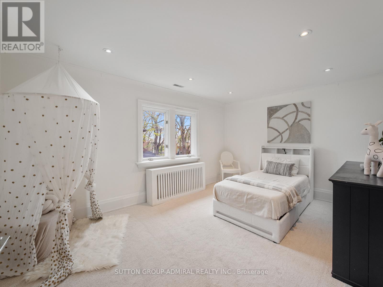 7 Glenarden Road, Toronto, Ontario  M6C 3J8 - Photo 24 - C13109810