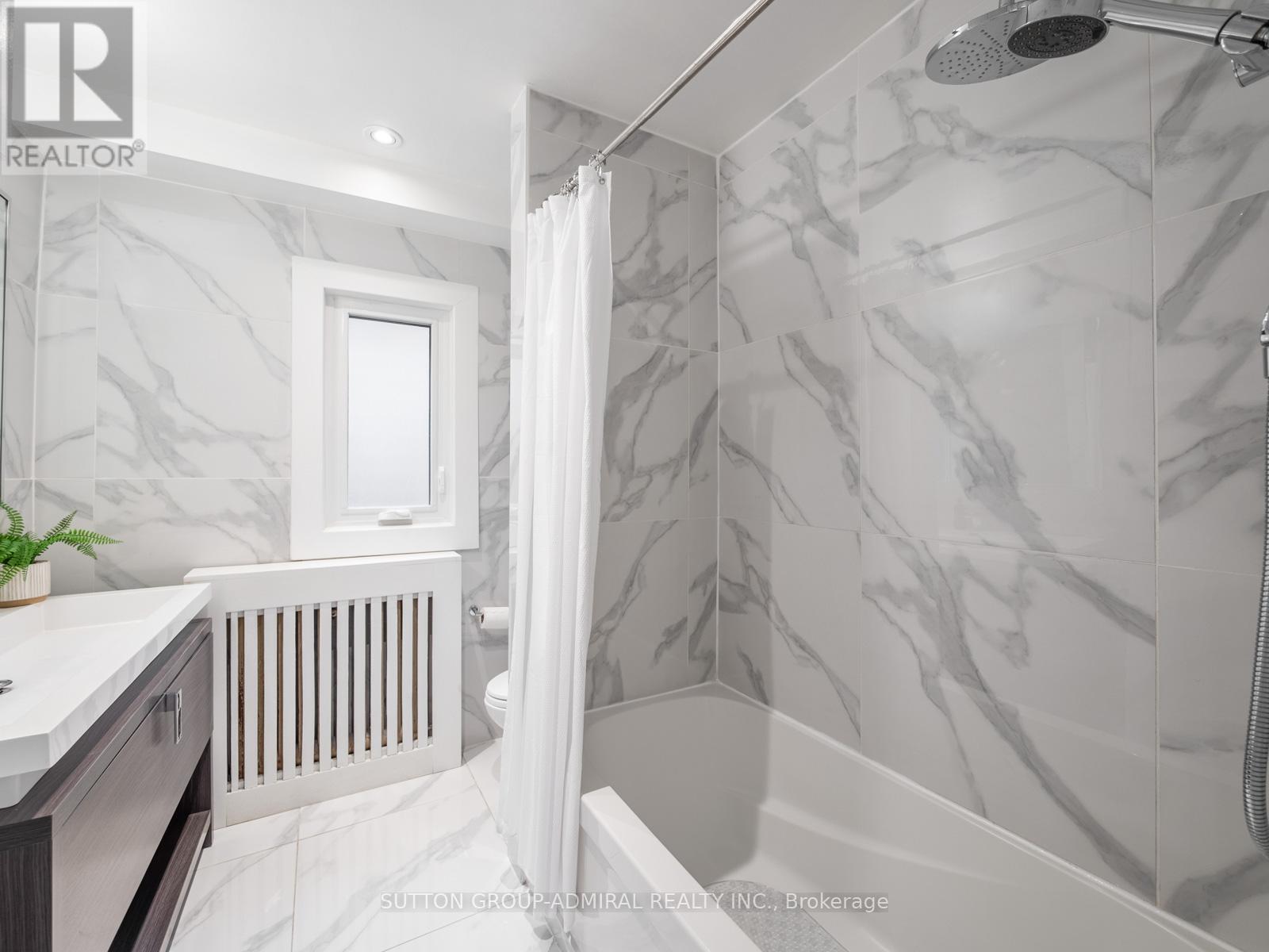 7 Glenarden Road, Toronto, Ontario  M6C 3J8 - Photo 25 - C13109810