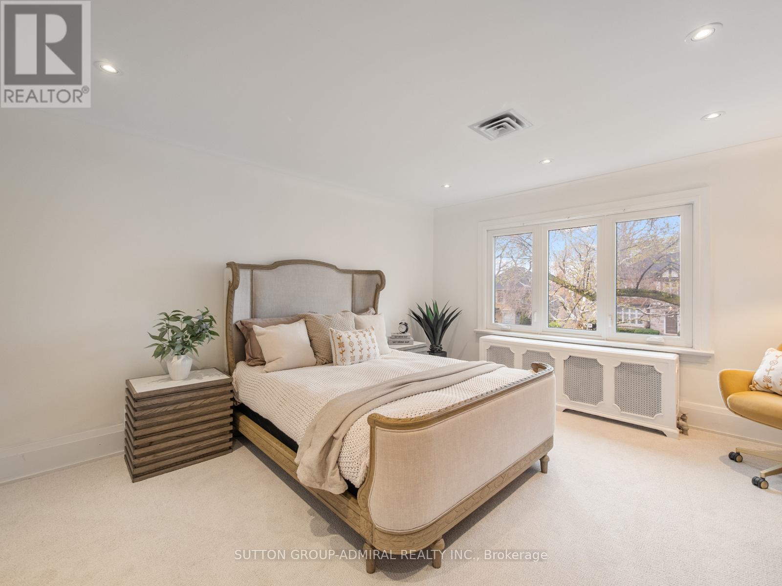 7 Glenarden Road, Toronto, Ontario  M6C 3J8 - Photo 26 - C13109810