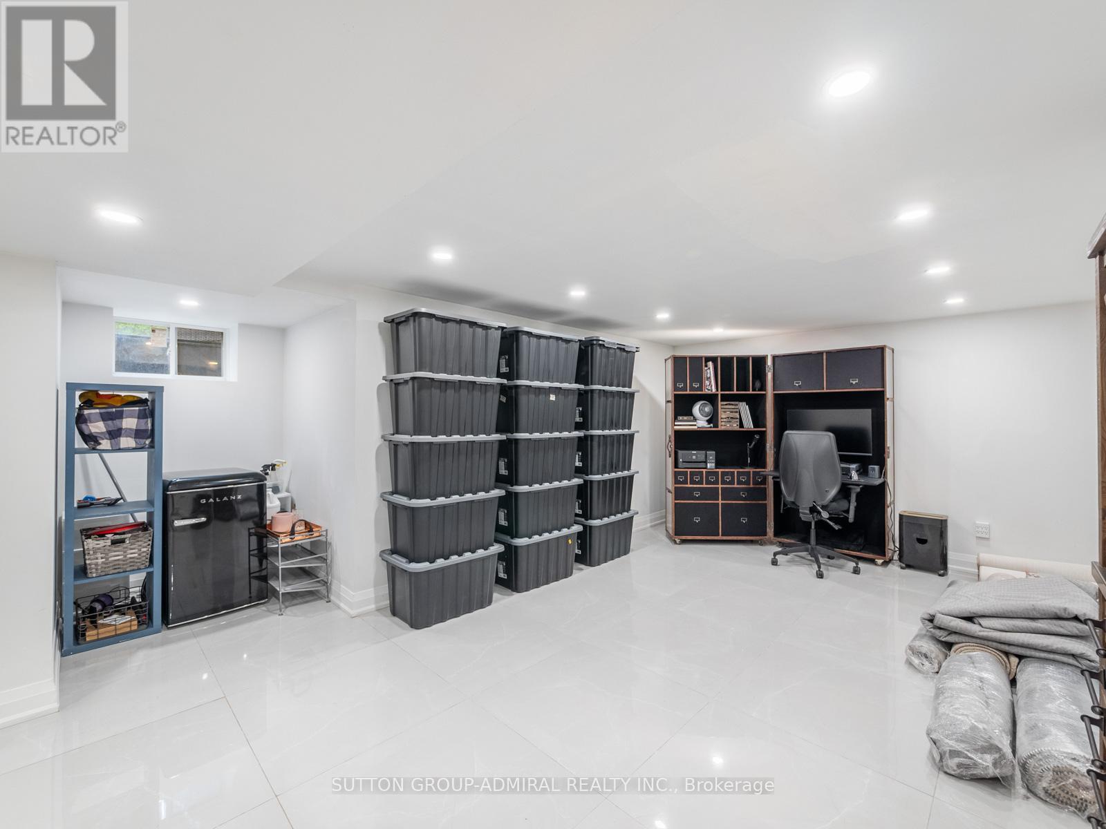 7 Glenarden Road, Toronto, Ontario  M6C 3J8 - Photo 29 - C13109810