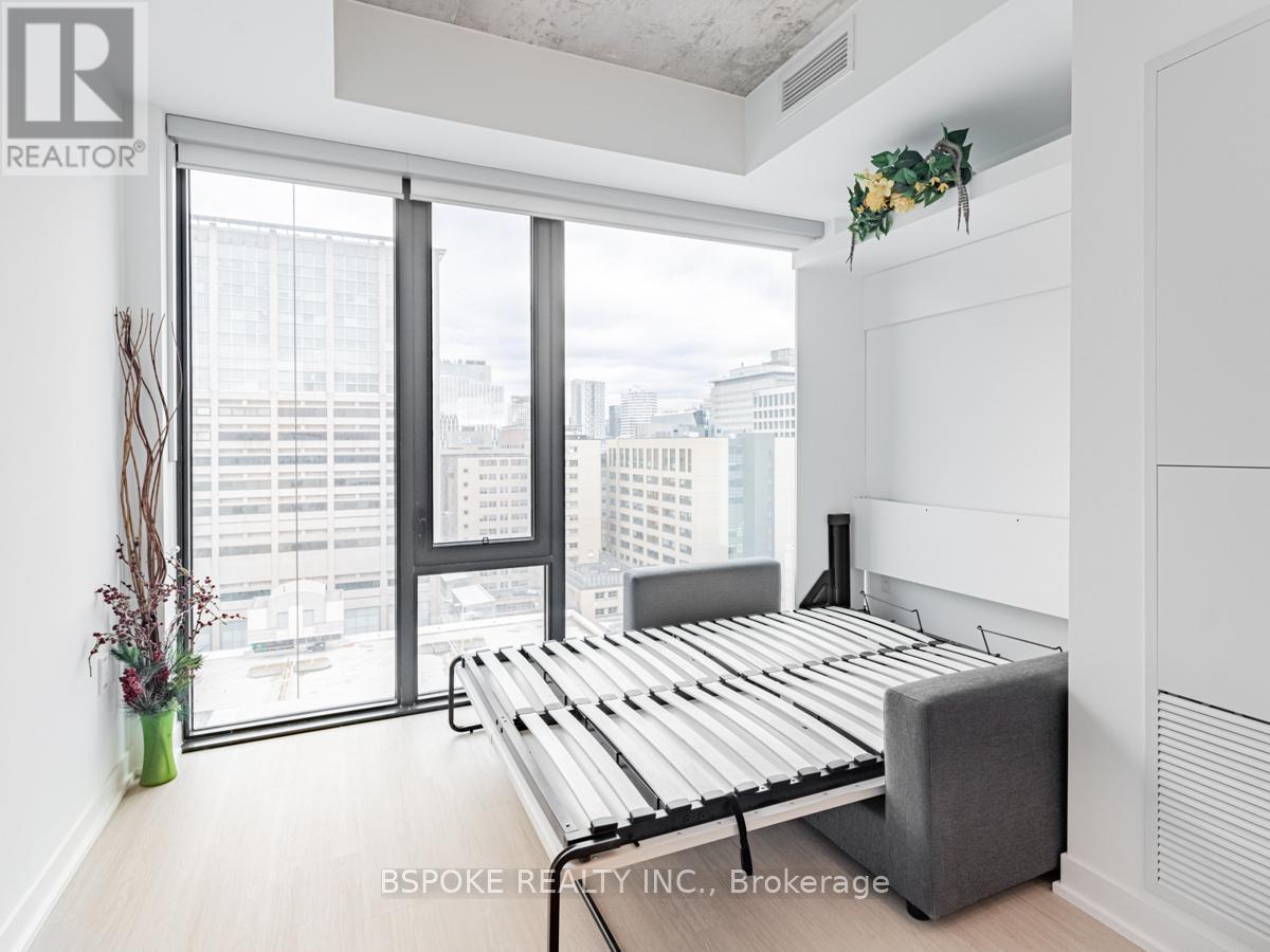 1404 - 195 Mccaul Street, Toronto, Ontario  M5T 0E5 - Photo 13 - C13109814