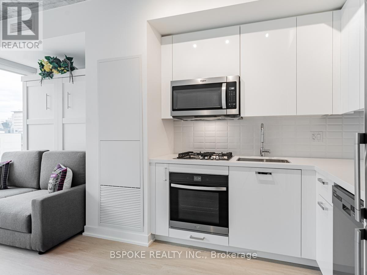 1404 - 195 Mccaul Street, Toronto, Ontario  M5T 0E5 - Photo 4 - C13109814