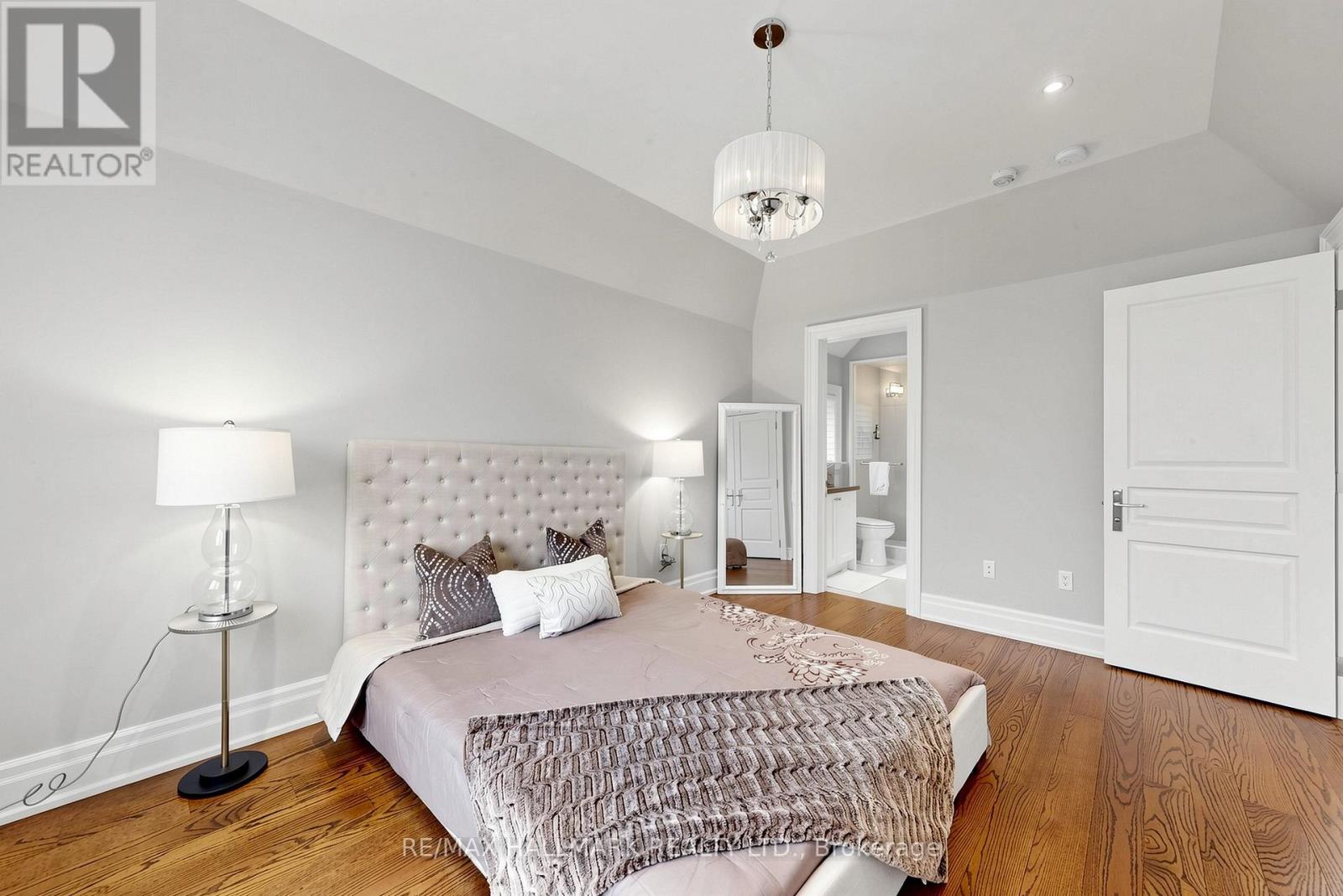 50 Lloydminster Crescent, Toronto, Ontario  M2M 2S1 - Photo 31 - C13109938