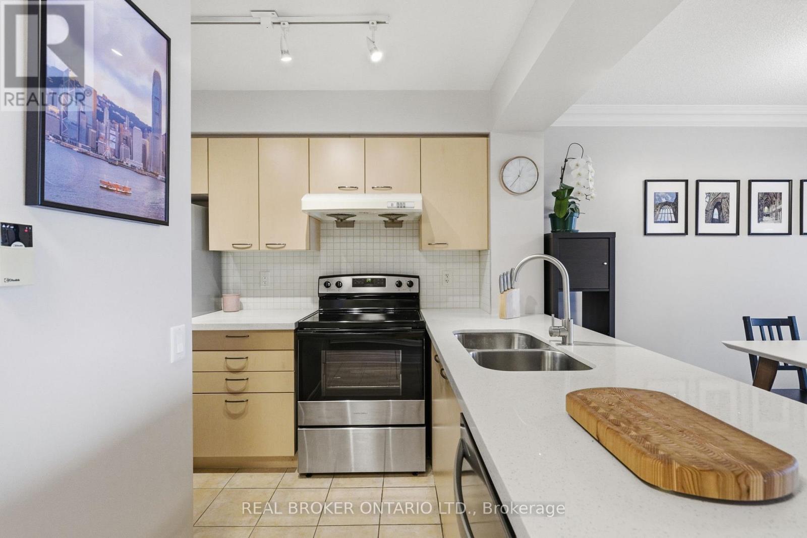 609 - 2 Clairtrell Road, Toronto, Ontario  M2N 7H5 - Photo 2 - C13109970