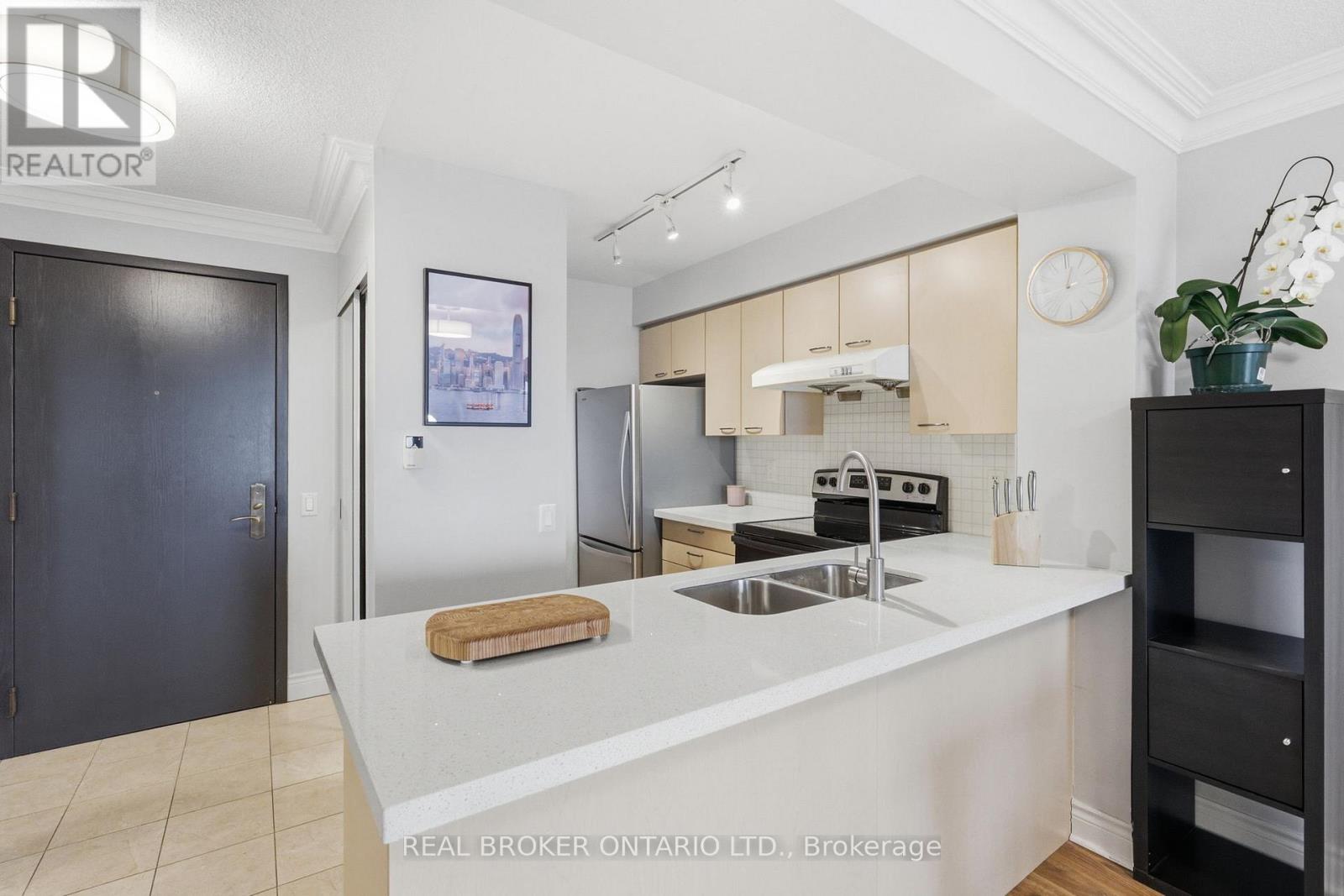 609 - 2 Clairtrell Road, Toronto, Ontario  M2N 7H5 - Photo 3 - C13109970