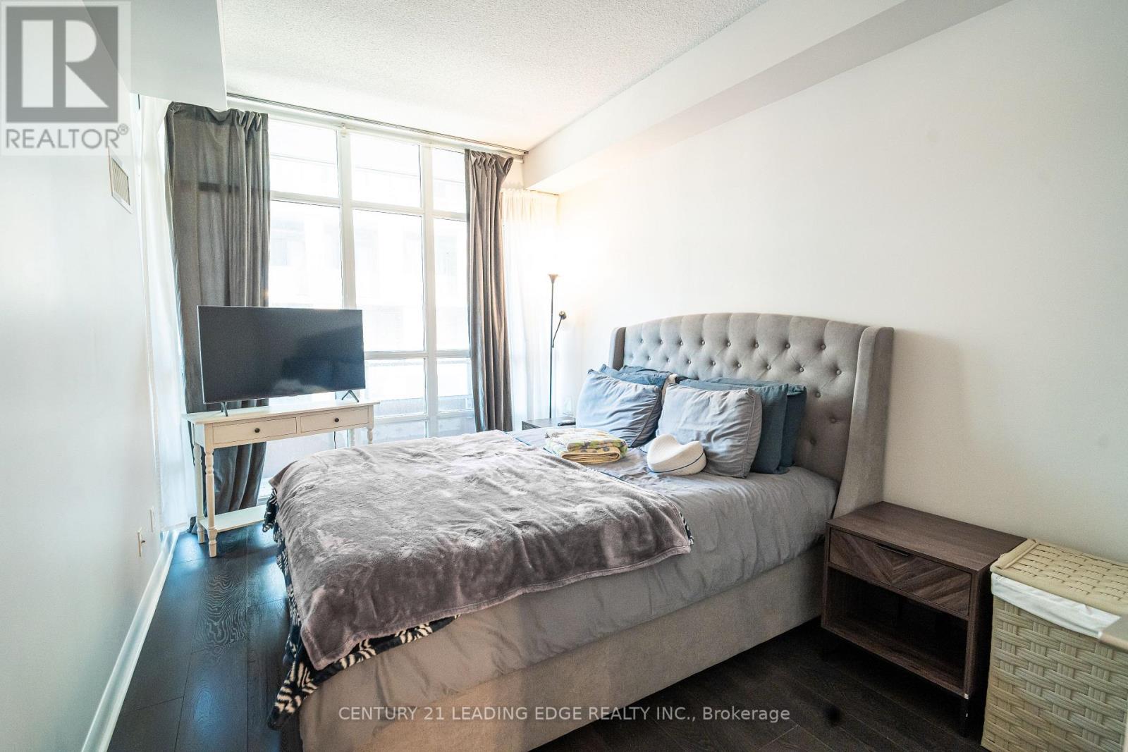 517 - 15 Bruyeres Mews, Toronto, Ontario  M5V 0A7 - Photo 12 - C13103460