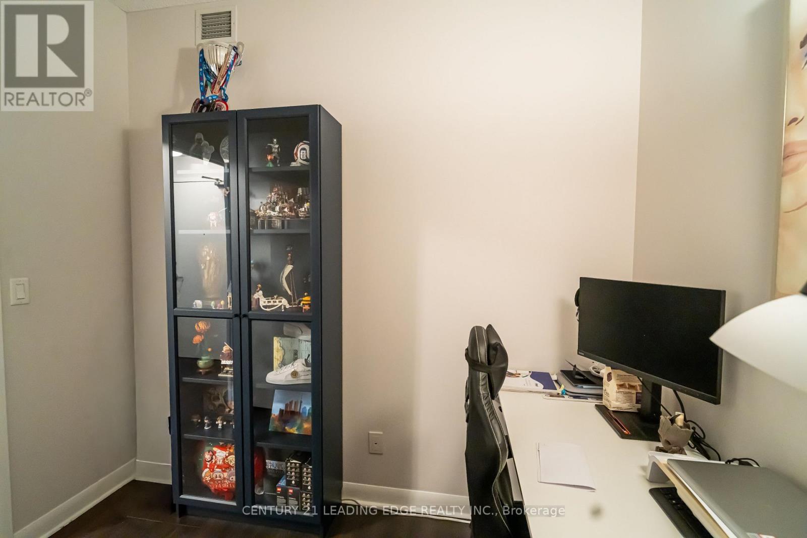 517 - 15 Bruyeres Mews, Toronto, Ontario  M5V 0A7 - Photo 21 - C13103460