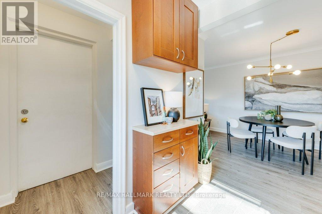 Upper - 225 Woodville Avenue, Toronto, Ontario  M4J 2R4 - Photo 15 - E13109878
