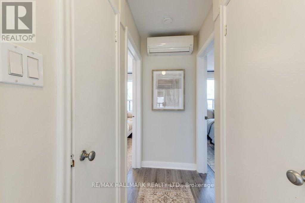 Upper - 225 Woodville Avenue, Toronto, Ontario  M4J 2R4 - Photo 33 - E13109878