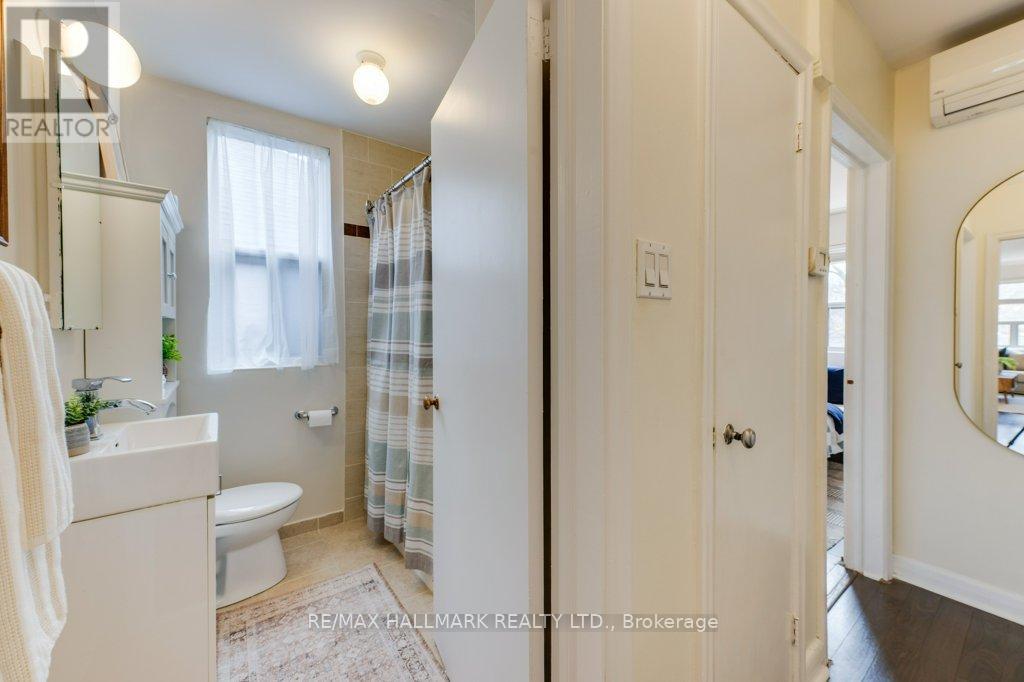Main - 225 Woodville Avenue, Toronto, Ontario  M4J 2R4 - Photo 19 - E13109918