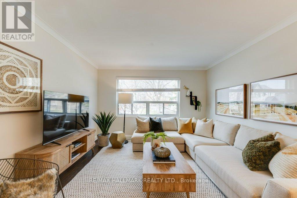 Main - 225 Woodville Avenue, Toronto, Ontario  M4J 2R4 - Photo 2 - E13109918