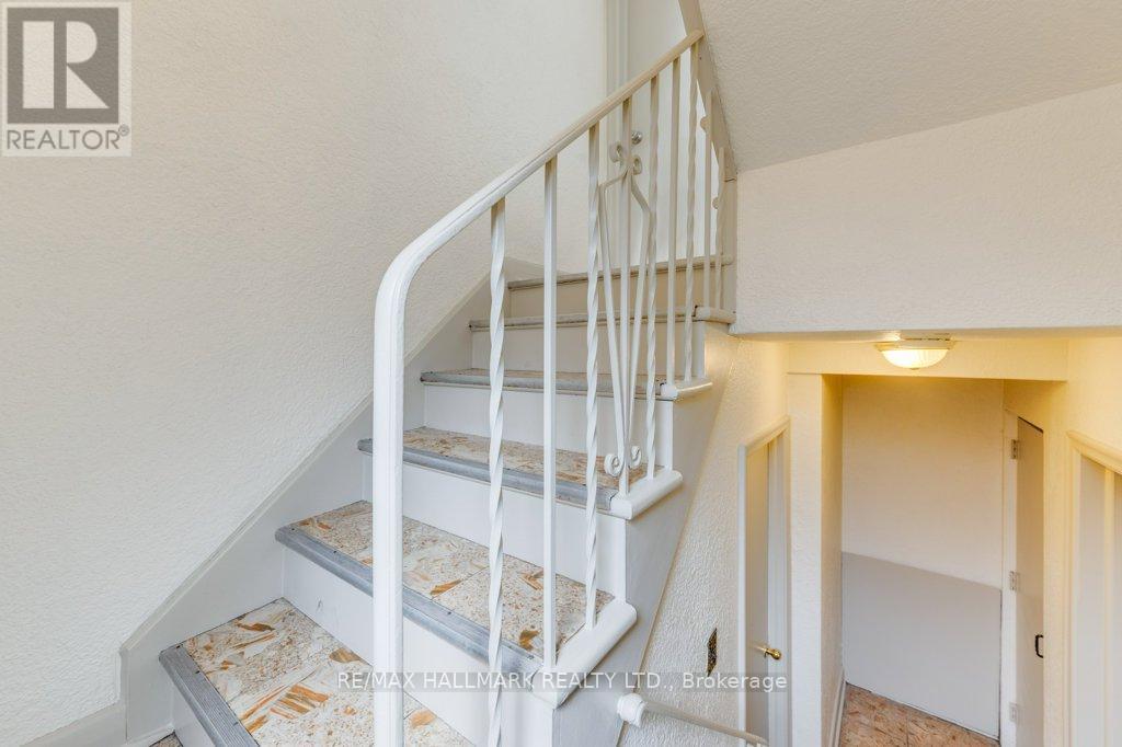 Lower - 225 Woodville Avenue, Toronto, Ontario  M4J 2R4 - Photo 26 - E13109946