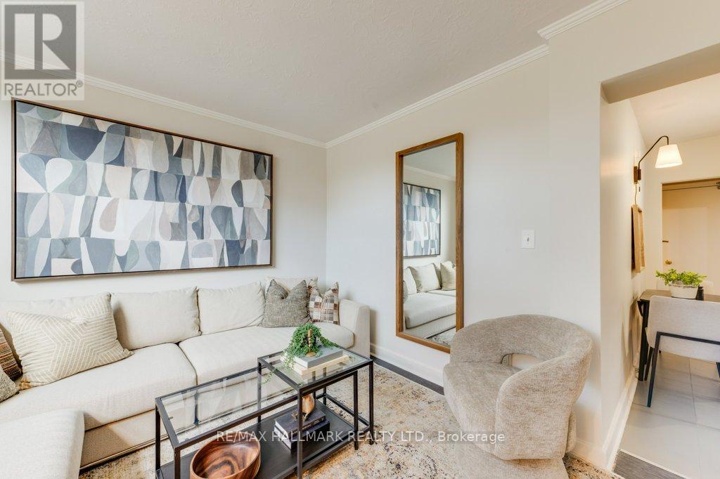 Lower - 225 Woodville Avenue, Toronto, Ontario  M4J 2R4 - Photo 4 - E13109946