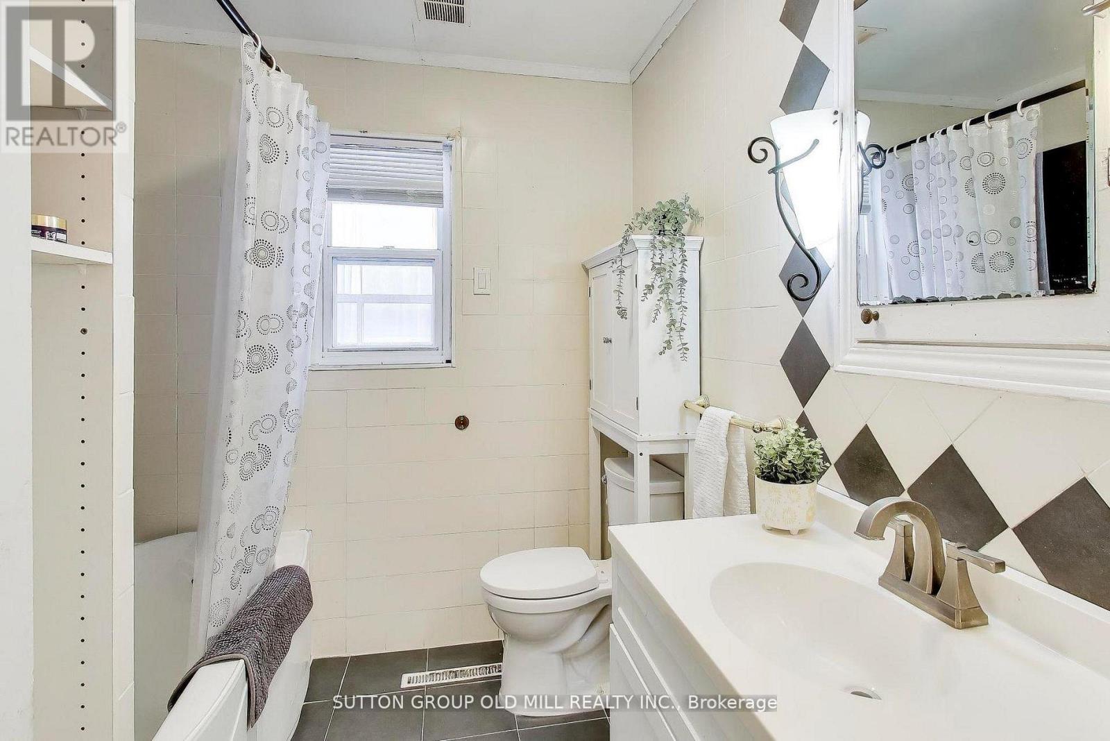 33 Mystic Avenue, Toronto, Ontario  M1L 4G8 - Photo 13 - E13109988