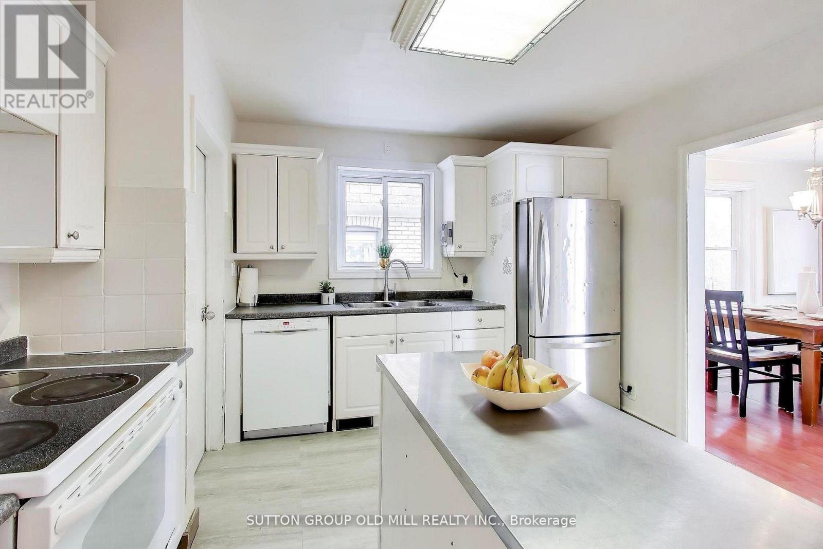 33 Mystic Avenue, Toronto, Ontario  M1L 4G8 - Photo 6 - E13109988