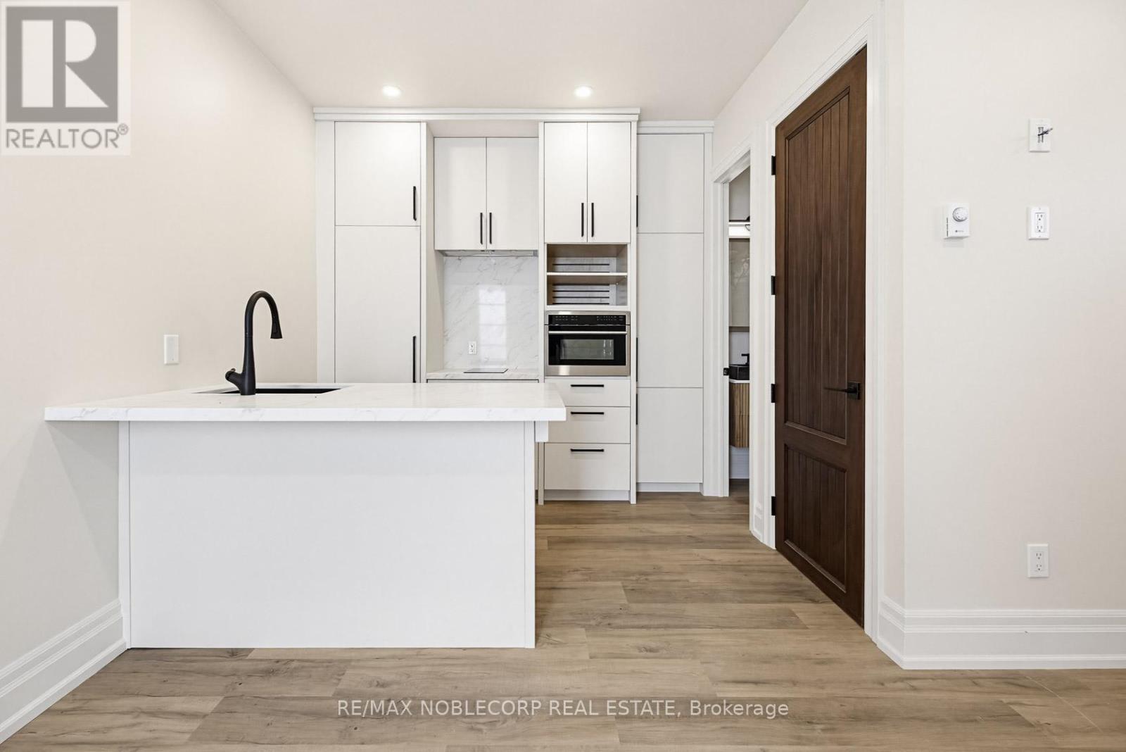5 - 108 Enderby Road, Toronto, Ontario  M4E 2S5 - Photo 6 - E13110058