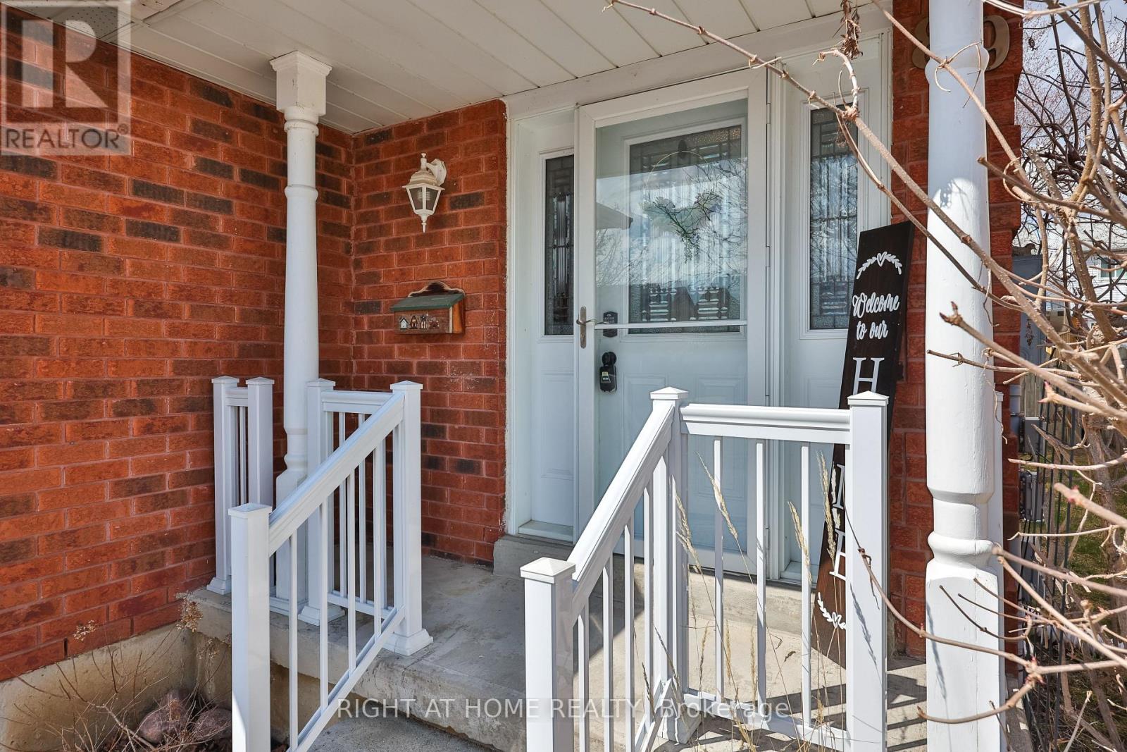 89 Vail Meadows Crescent, Clarington, Ontario  L1C 4T3 - Photo 3 - E13110072