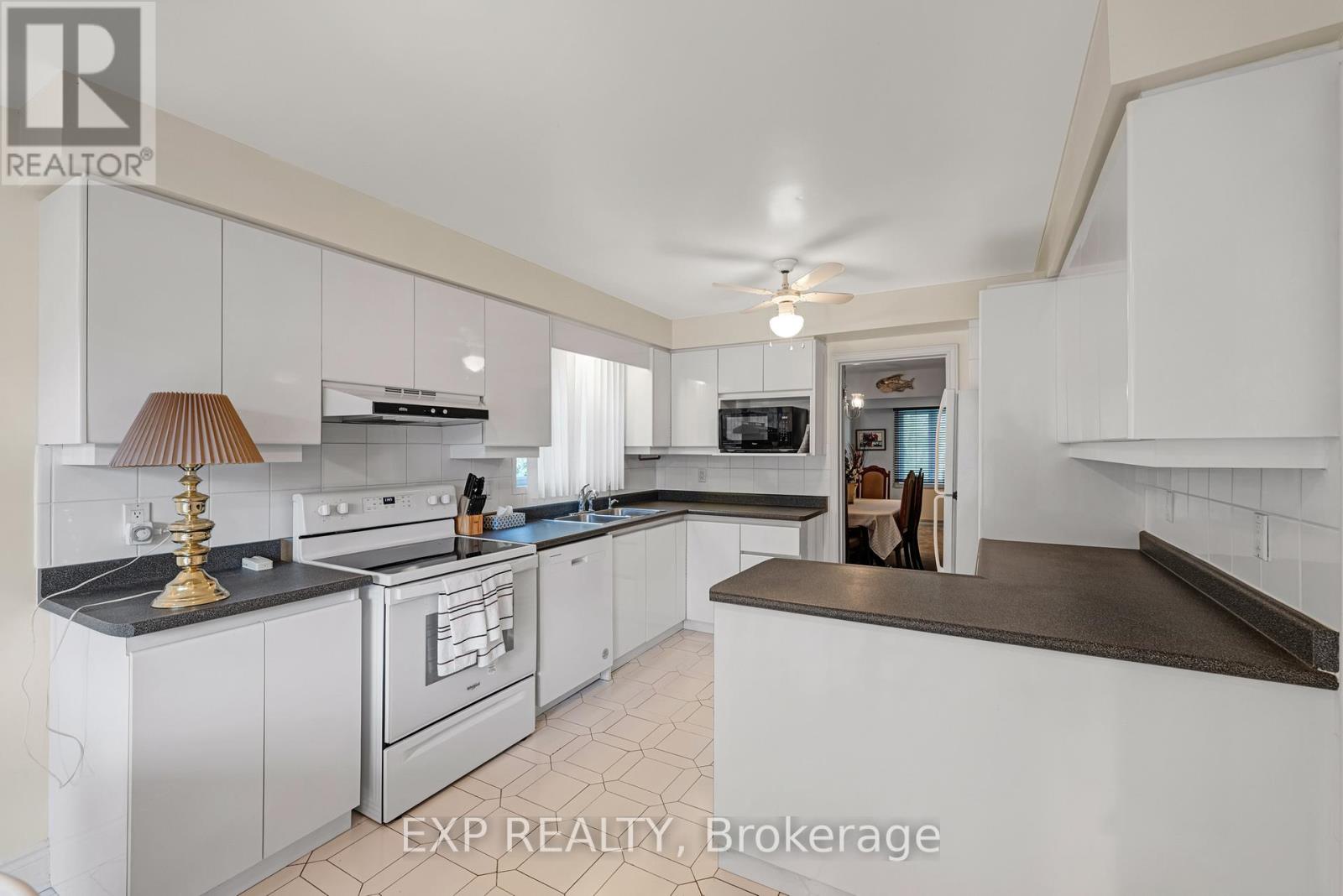 43 Abraham Avenue, Markham, Ontario  L3T 5G7 - Photo 12 - N13109870